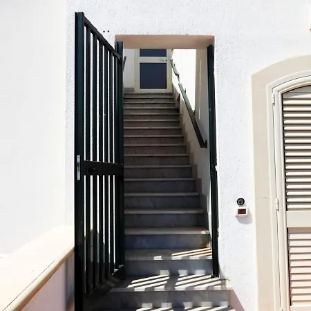 Semplice Primo Piano 2 Posti Sinfonia Lido Marini